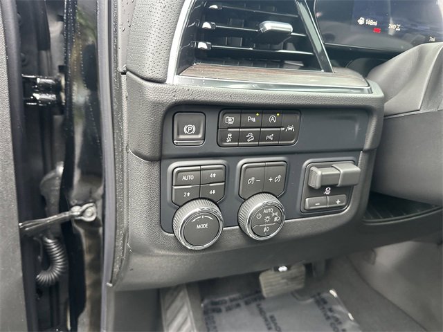 New 2026 Chevrolet Suburban Premier image 18