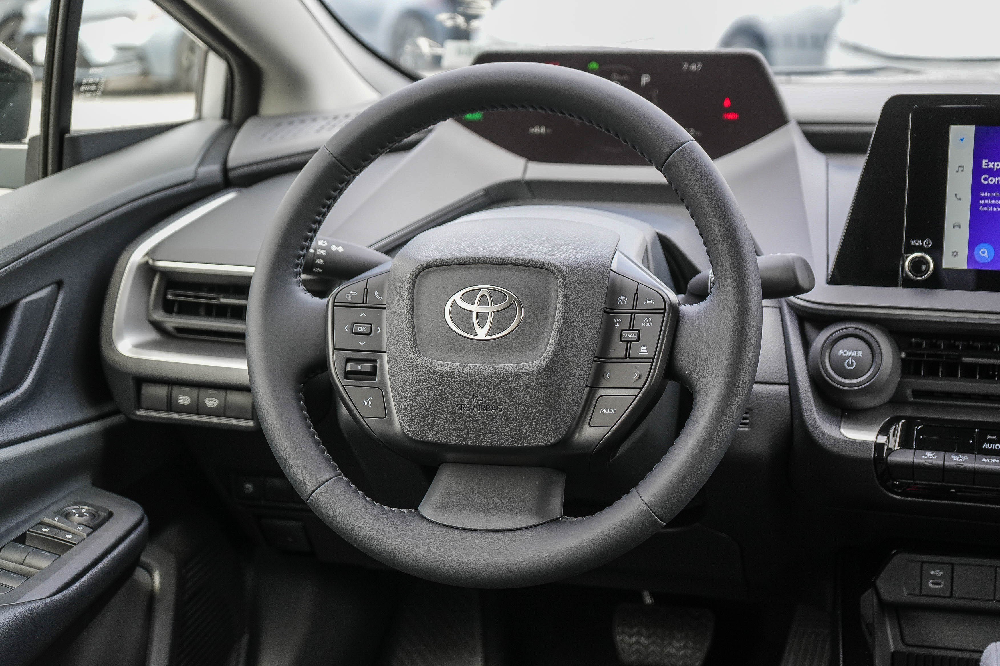 New 2027 Toyota Prius LE FWD image 18