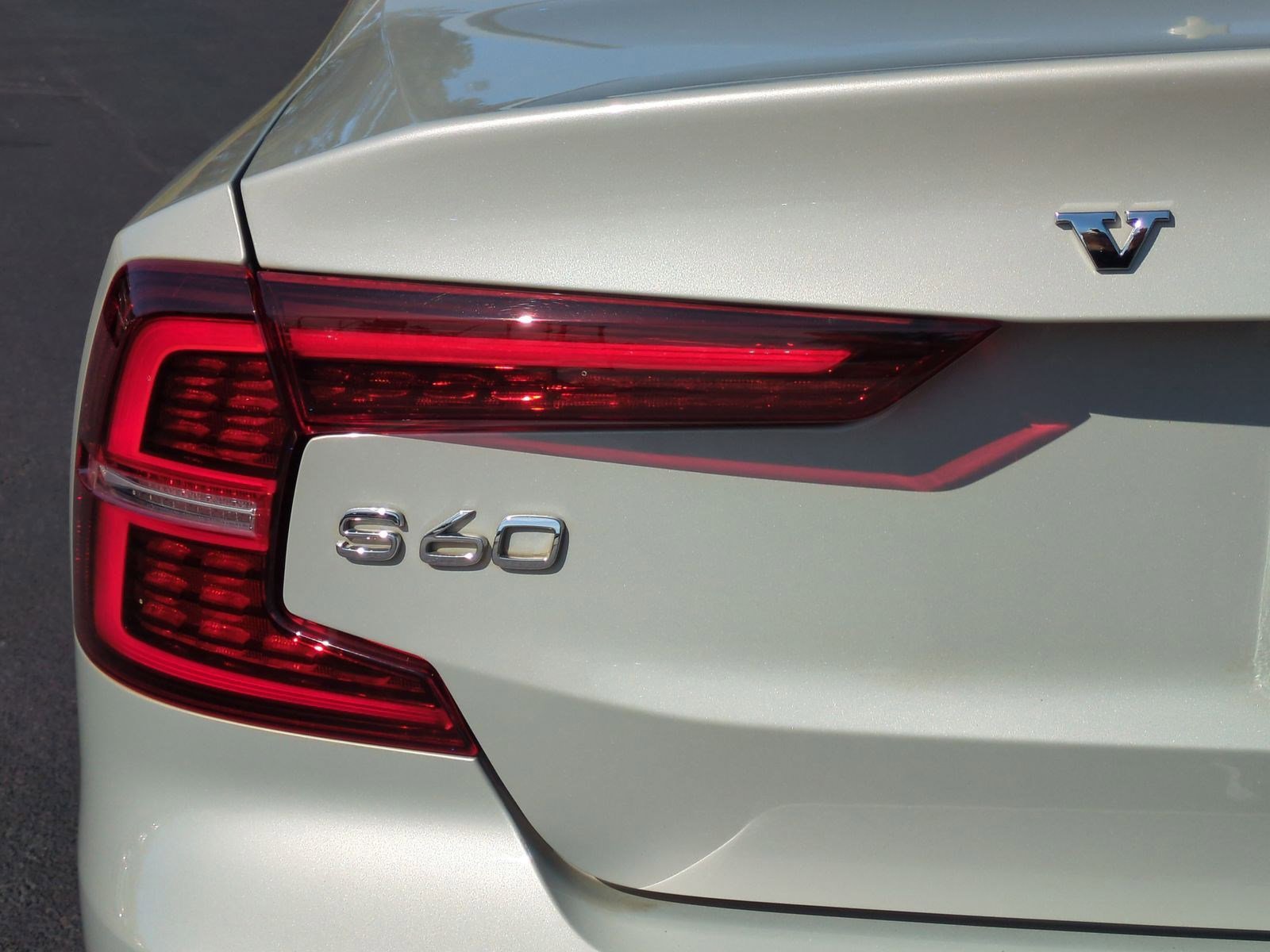 Used 2021 Volvo S60 T5 Inscription image 37