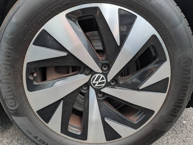 Used 2023 Volkswagen ID.4 Pro AWD/4WD image 9