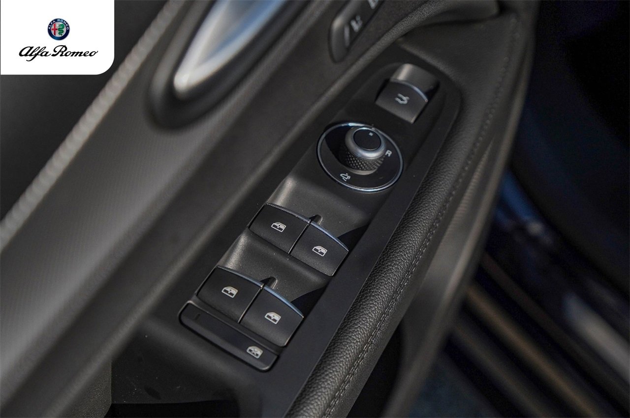 New 2025 Alfa Romeo Stelvio Sprint w/ Veloce Package image 19