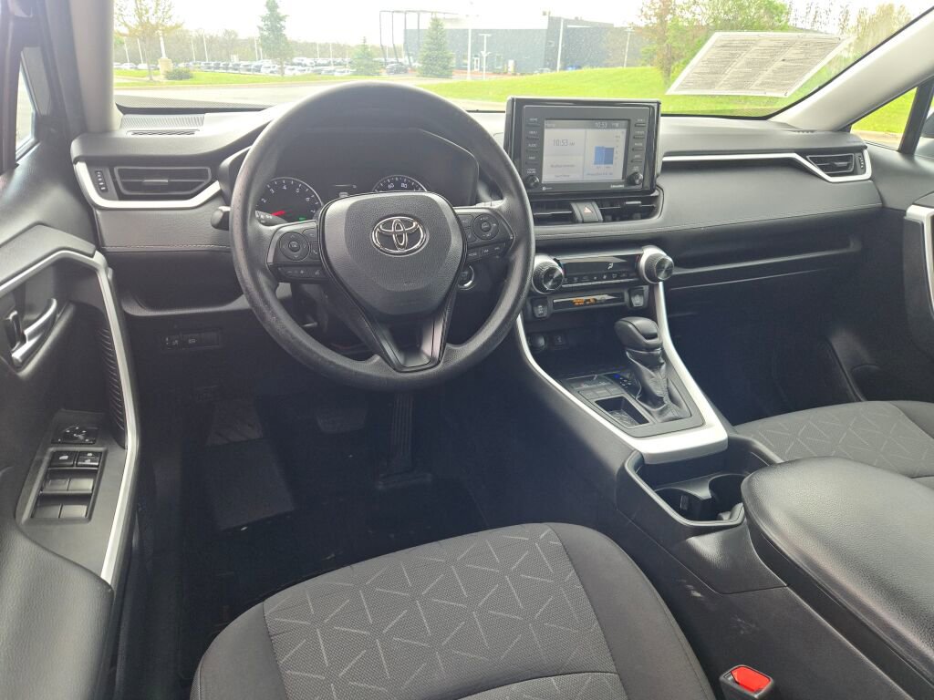 Used 2021 Toyota RAV4 XLE FWD image 17