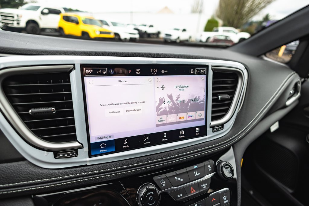 New 2026 Chrysler Pacifica Select w/ S Appearance Package image 14