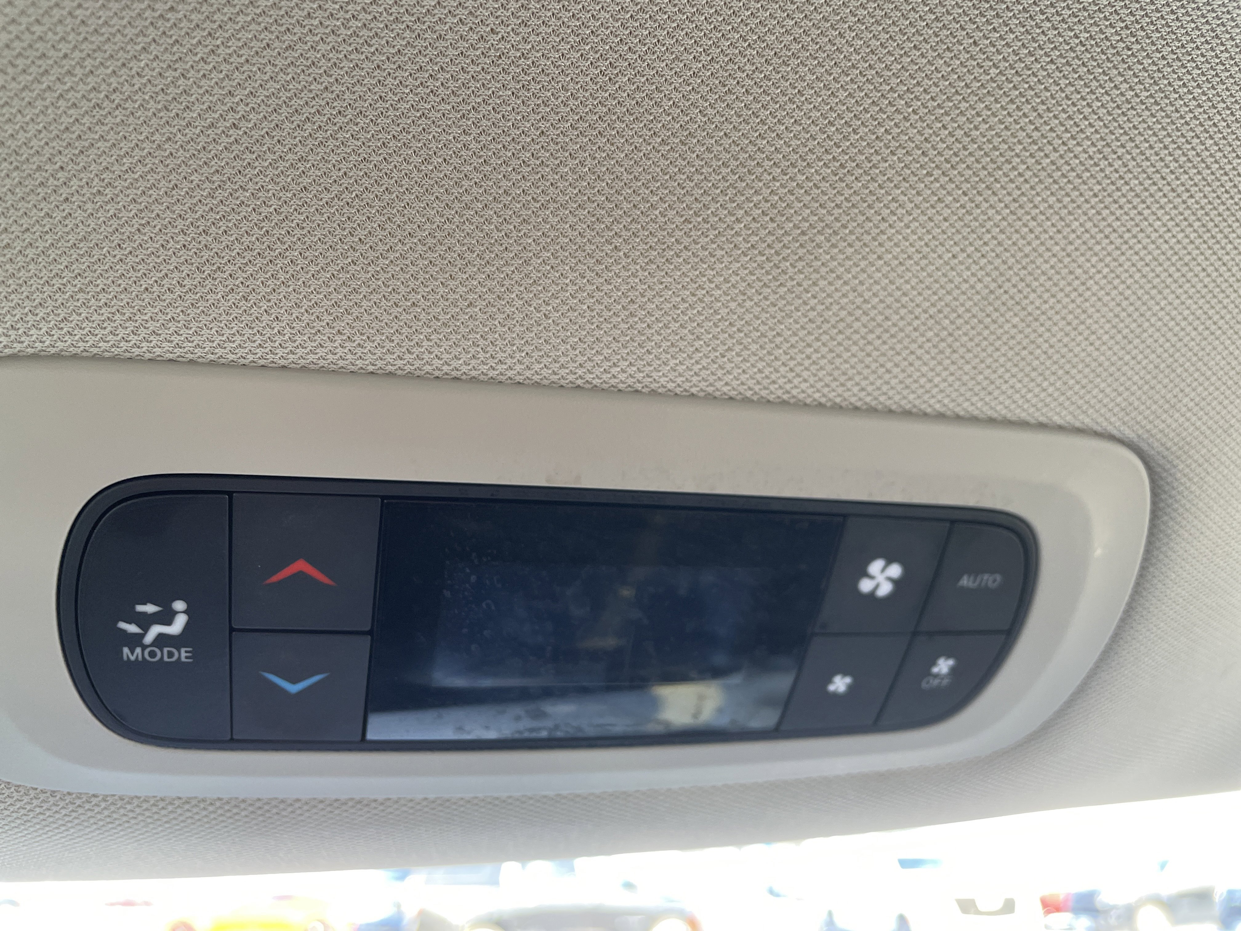 Used 2024 Chrysler Pacifica Touring-L image 18