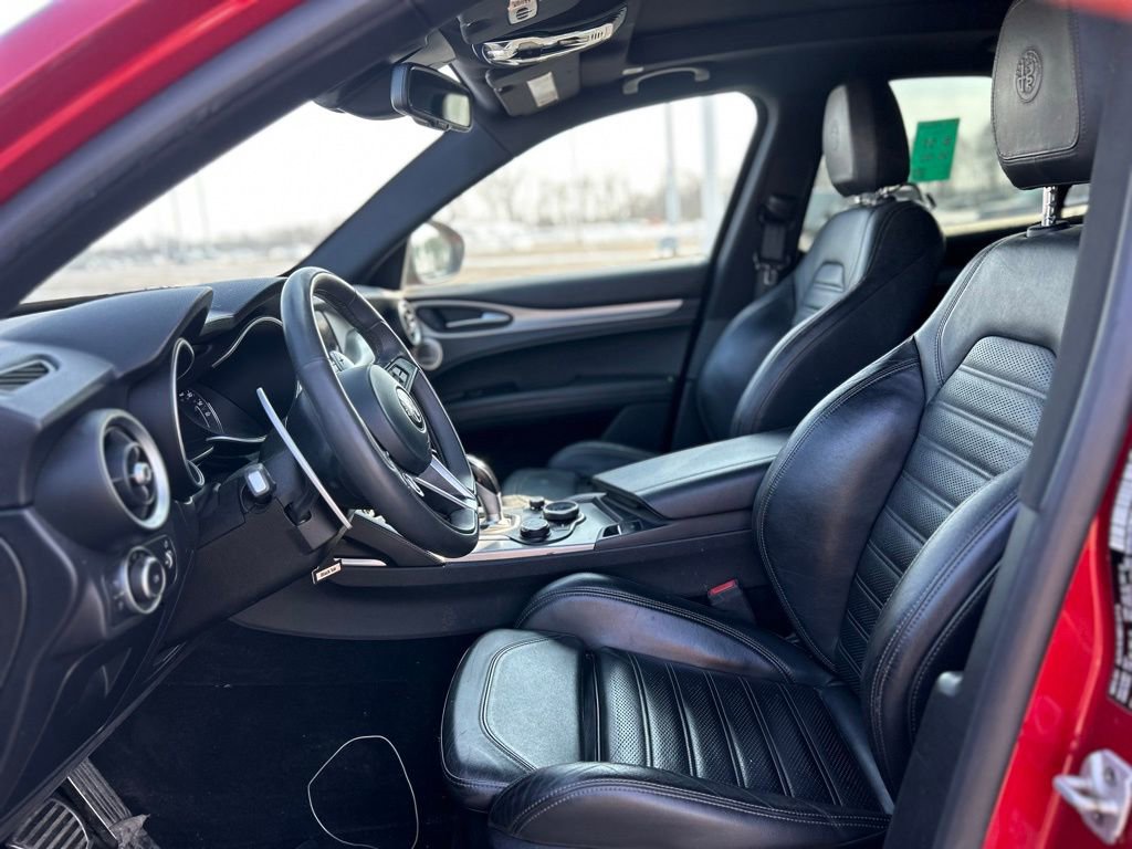 Used 2018 Alfa Romeo Stelvio Ti Sport image 9
