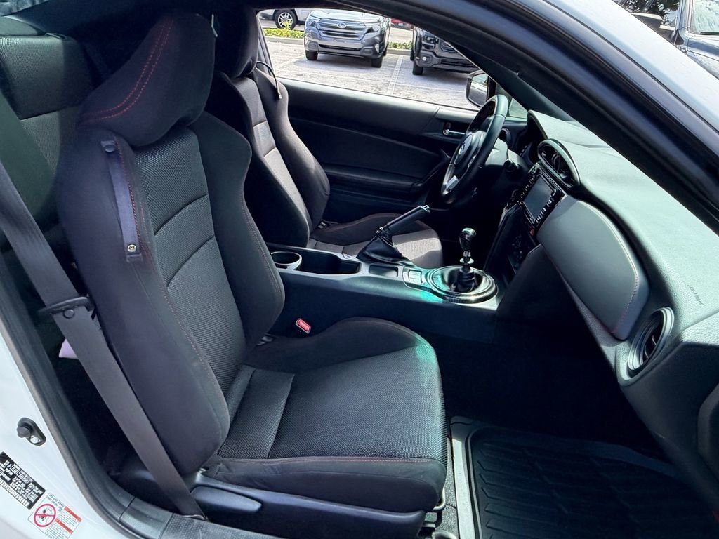 Used 2018 Subaru BRZ Premium w/ Popular Package #2 RWD image 17