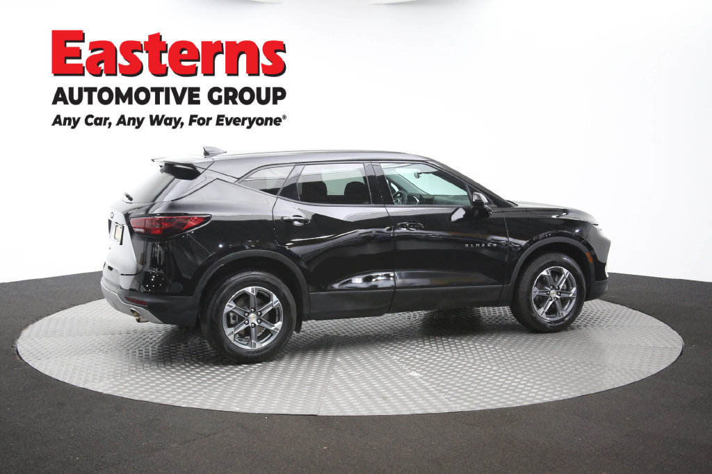 Used 2025 Chevrolet Blazer LT FWD image 46