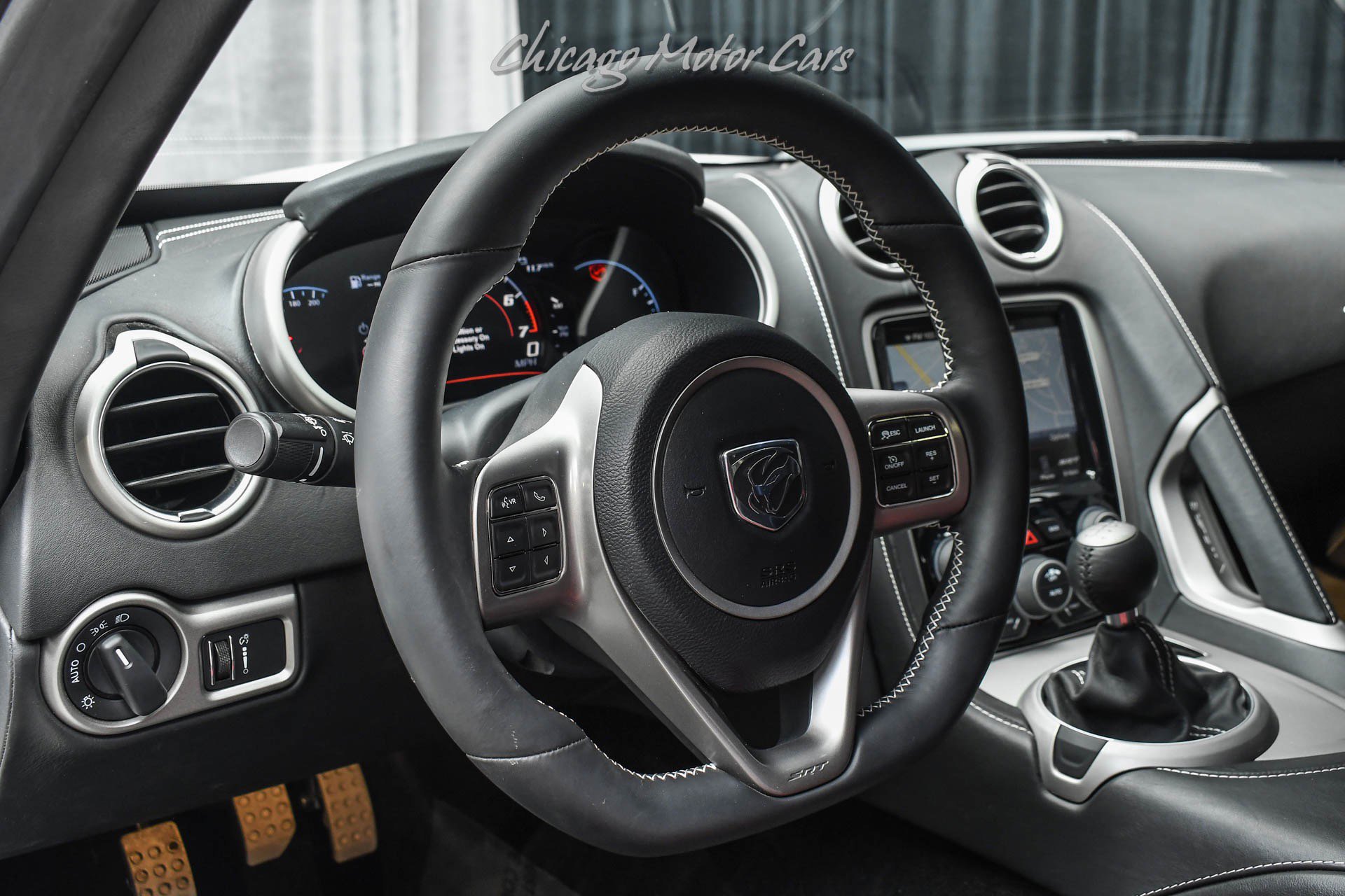 Used 2013 SRT Viper GTS w/ GTS Laguna Interior Pkg image 9