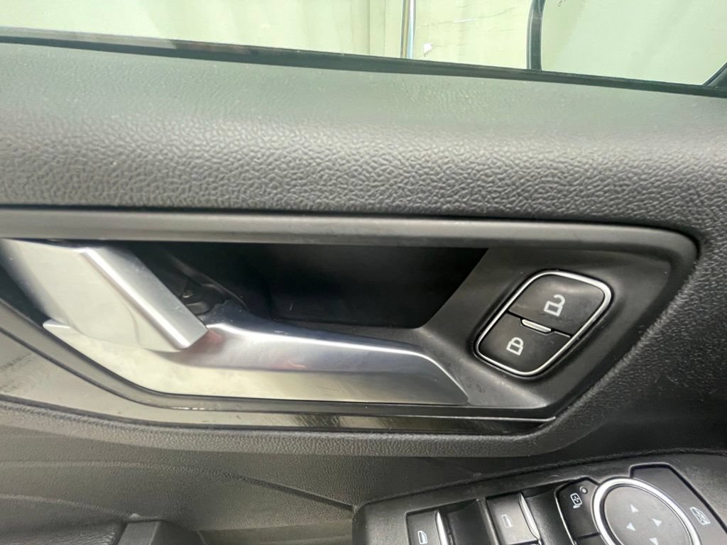 Used 2022 Ford Escape SEL w/ SEL Stealth AWD Package image 14