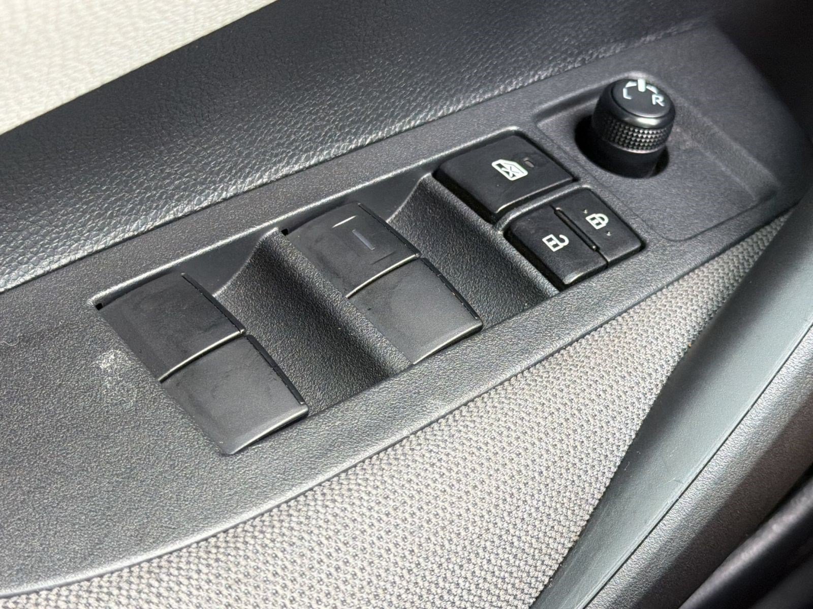 Used 2025 Toyota Corolla LE FWD image 14