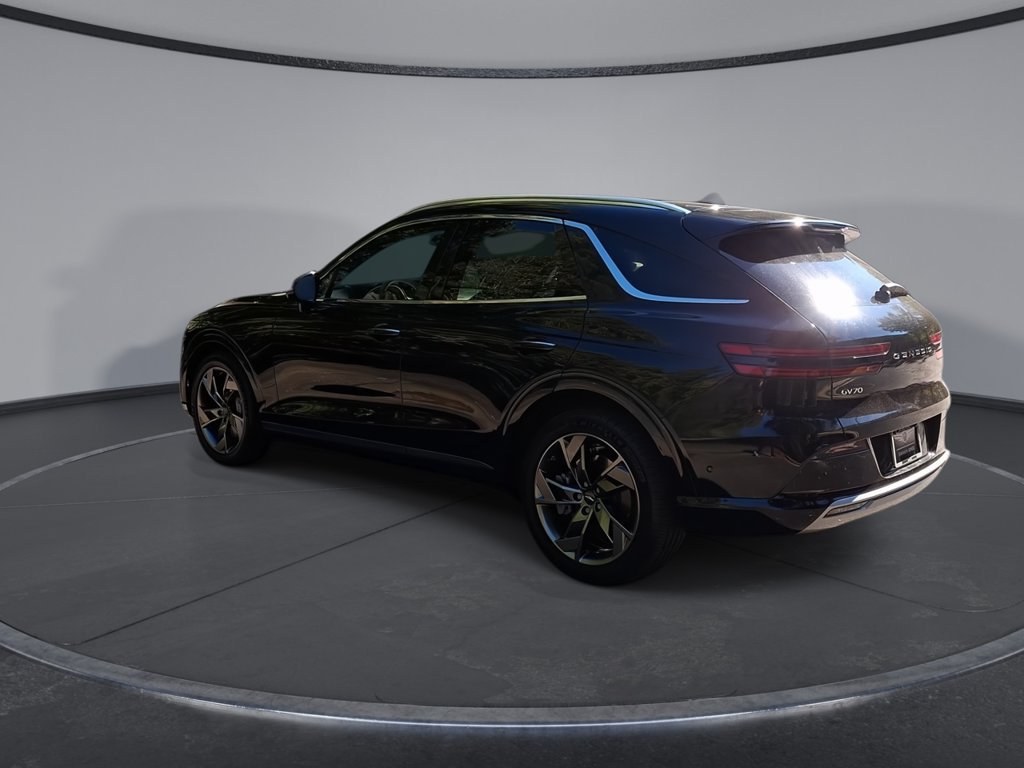 Used 2023 Genesis Electrified GV70 AWD/4WD image 2