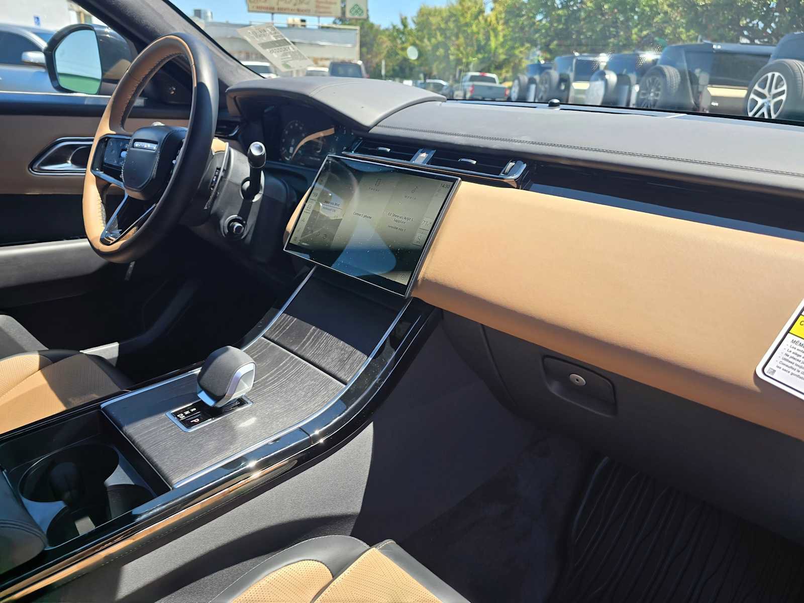 New 2026 Land Rover Range Rover Velar Autobiography image 12