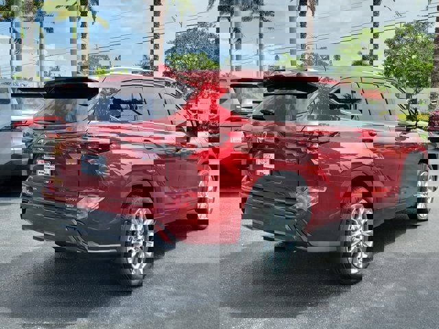 New 2026 Toyota Highlander Limited image 4