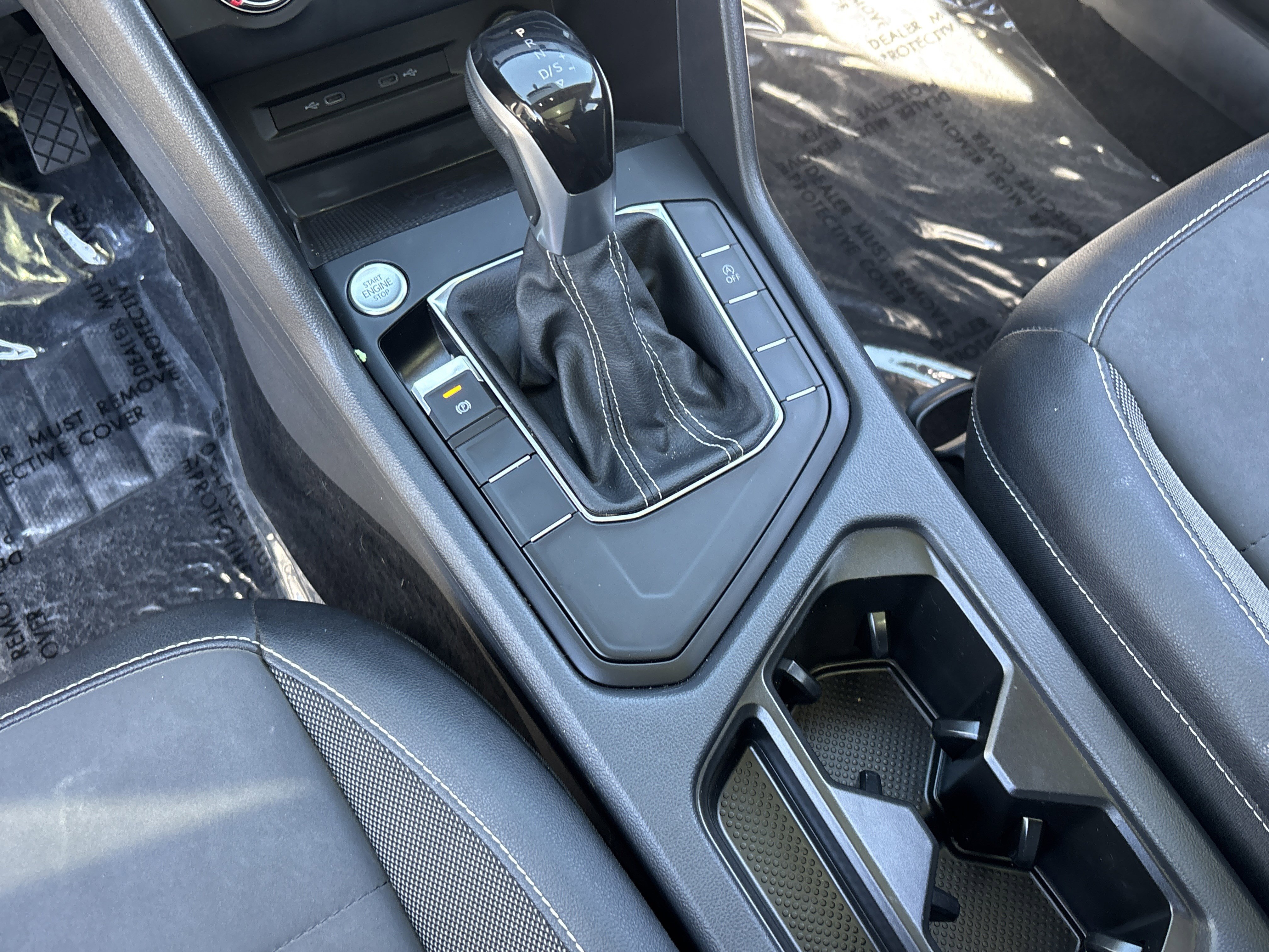 Certified 2022 Volkswagen Taos SE w/ Panoramic Sunroof Package image 24