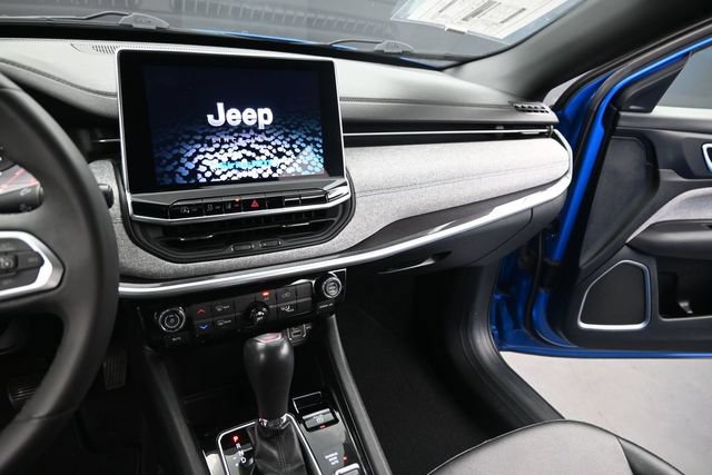 Used 2024 Jeep Compass Latitude AWD/4WD image 21