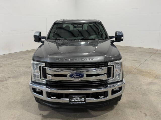 Used 2017 Ford F350 XLT w/ XLT Premium Package image 4