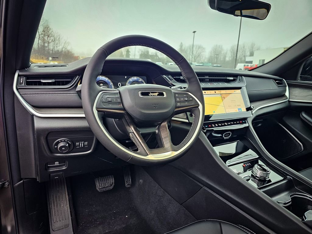 New 2026 Jeep Grand Cherokee Limited image 13