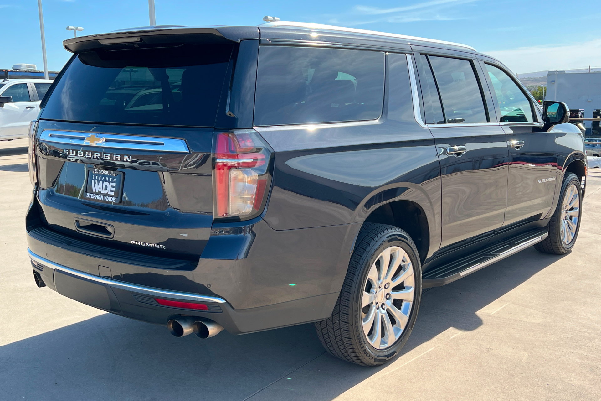 Used 2023 Chevrolet Suburban Premier AWD/4WD image 6