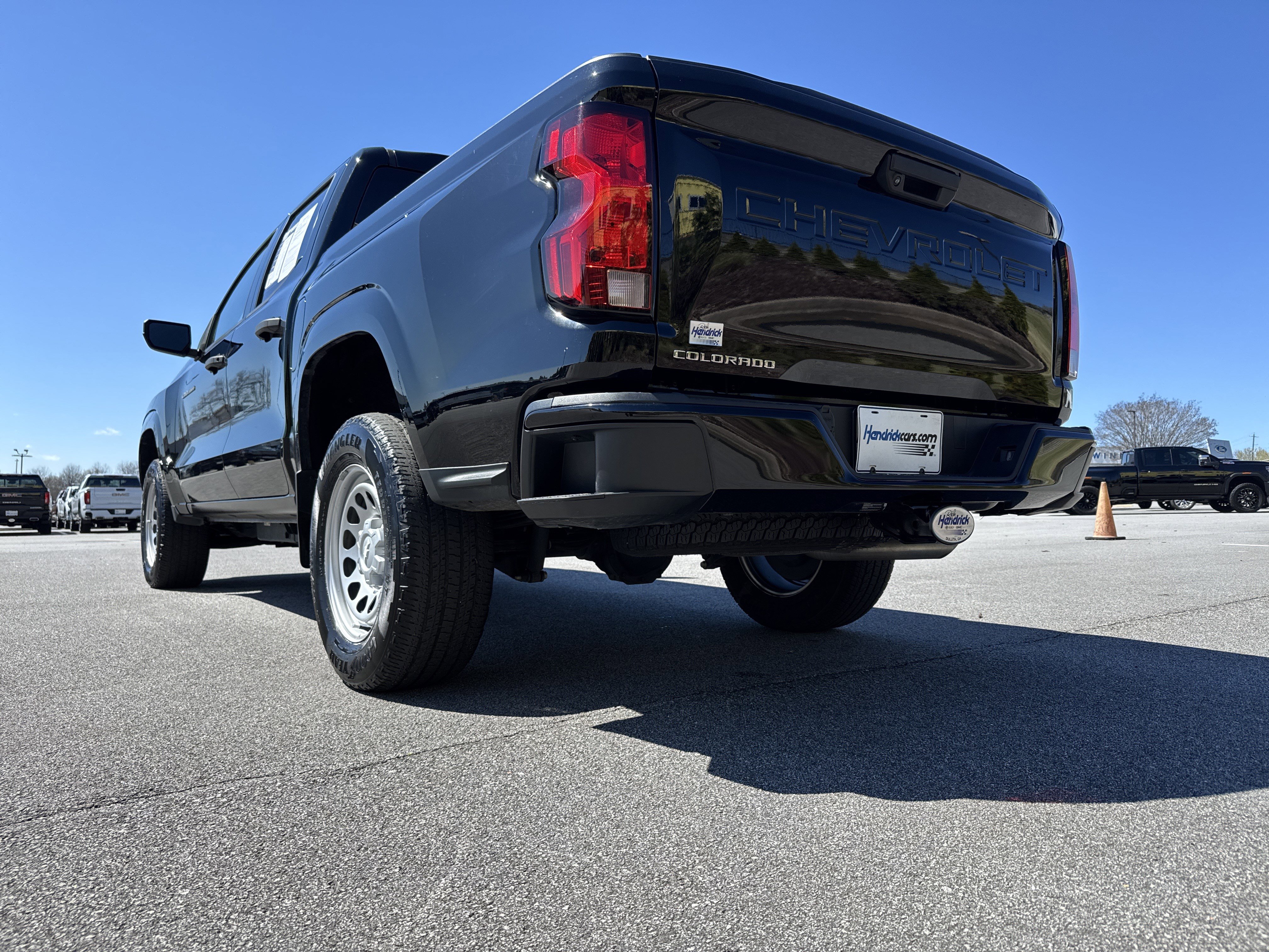 Used 2024 Chevrolet Colorado W/T image 8