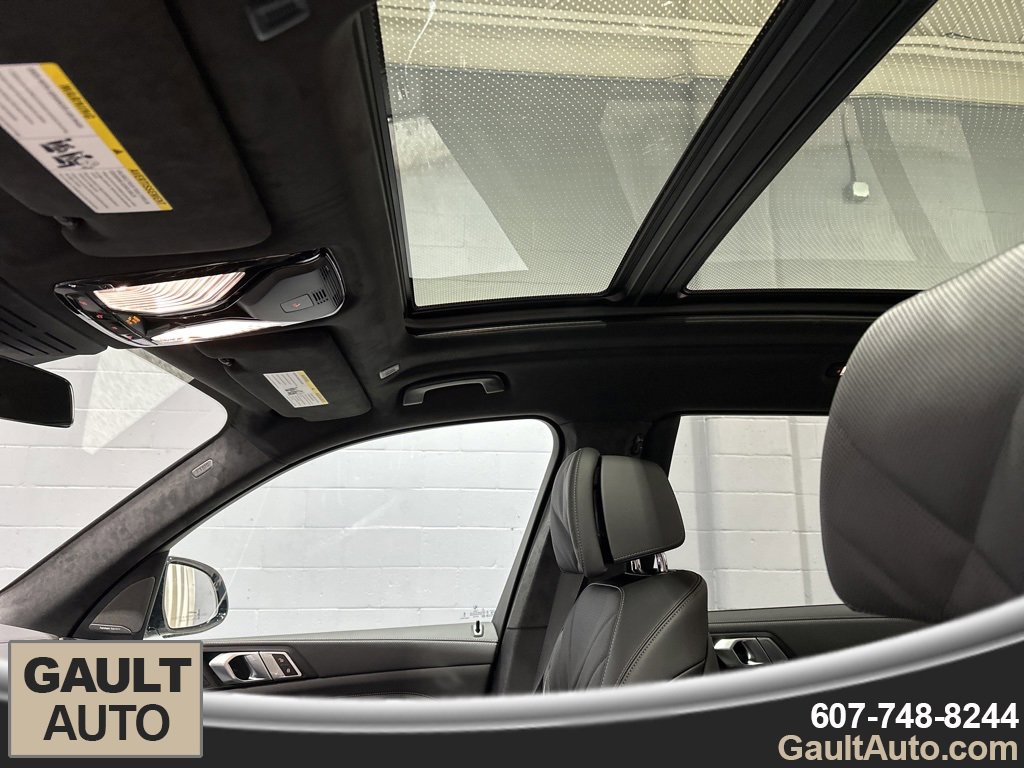New 2026 BMW X7 xDrive40i w/ Executive Package image 12