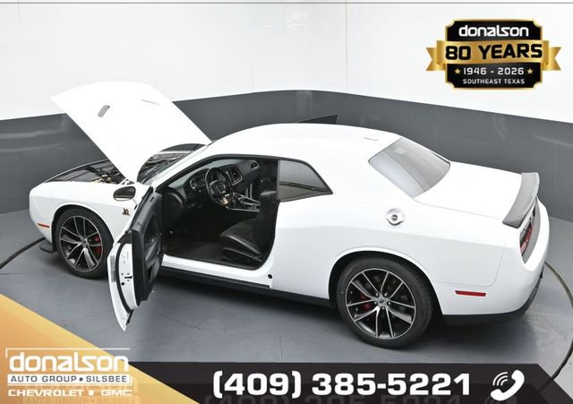 Used 2018 Dodge Challenger R/T Scat Pack w/ Leather Interior Group RWD image 25