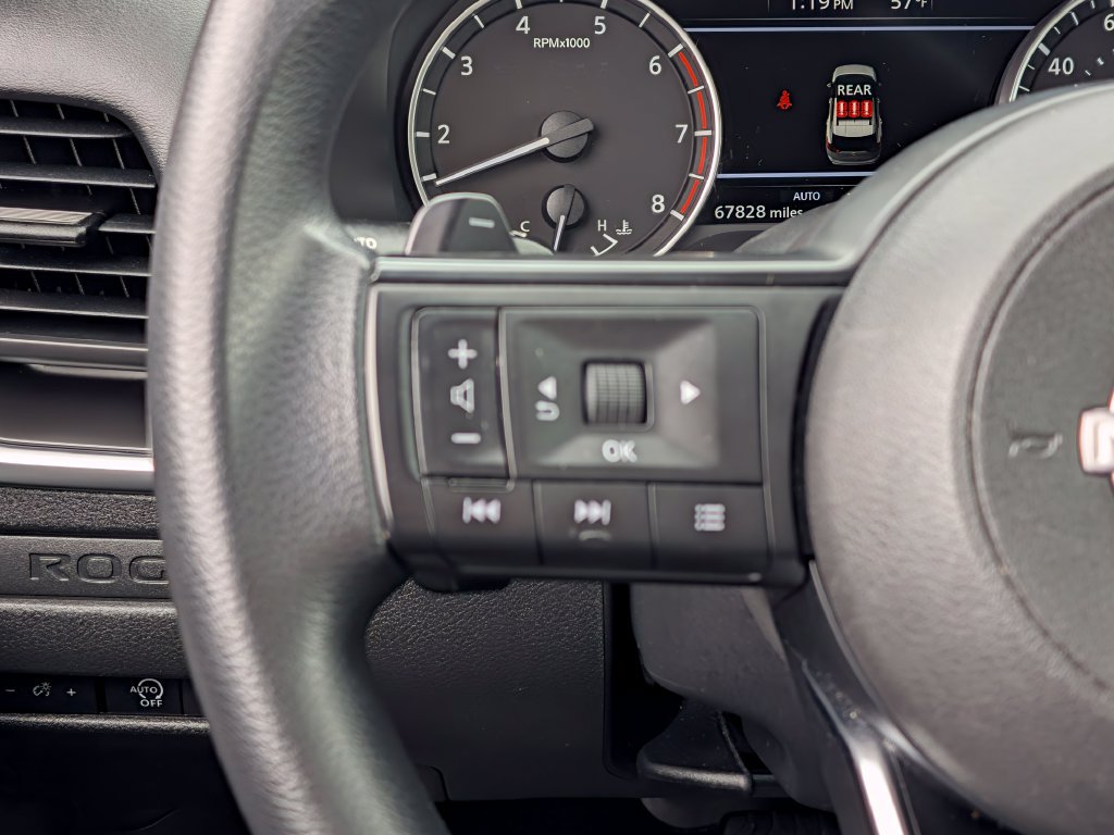Used 2024 Nissan Rogue S AWD/4WD image 31