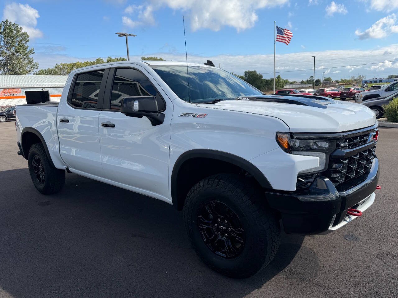 Used 2022 Chevrolet Silverado 1500 ZR2 w/ Technology Package AWD/4WD image 7