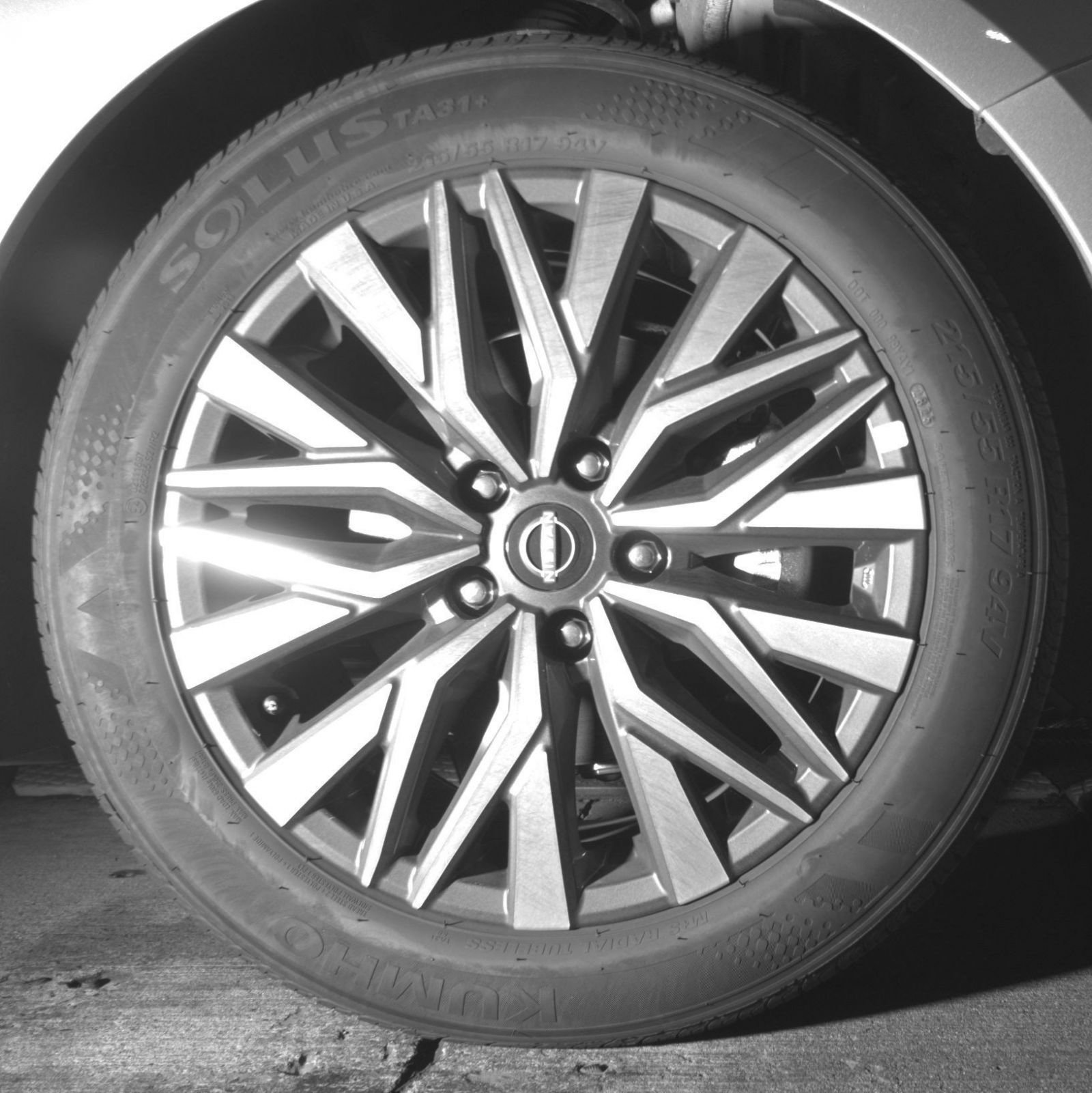 Used 2025 Nissan Altima 2.5 SV FWD image 15