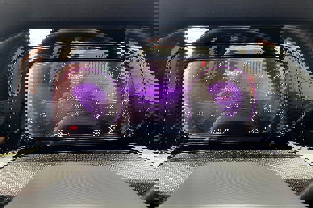 Used 2024 Volkswagen Golf R image 11