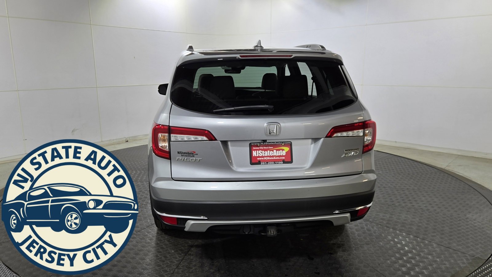 Used 2020 Honda Pilot Touring image 6