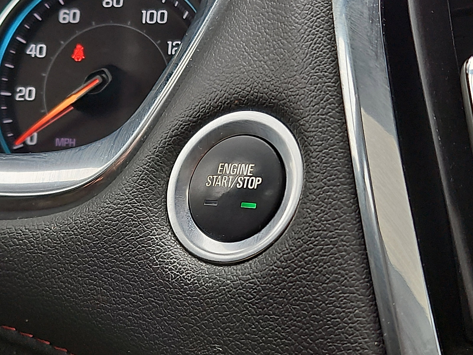 Certified 2023 Chevrolet Traverse RS image 24