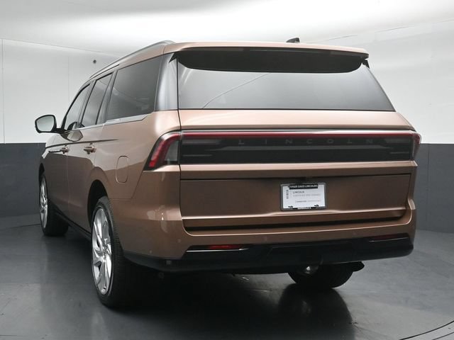 Certified 2025 Lincoln Navigator Black Label AWD/4WD image 6