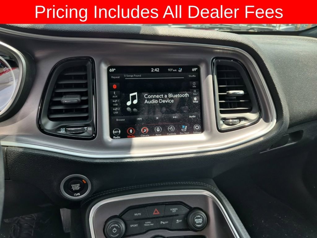Used 2019 Dodge Challenger GT w/ Plus Package RWD image 9