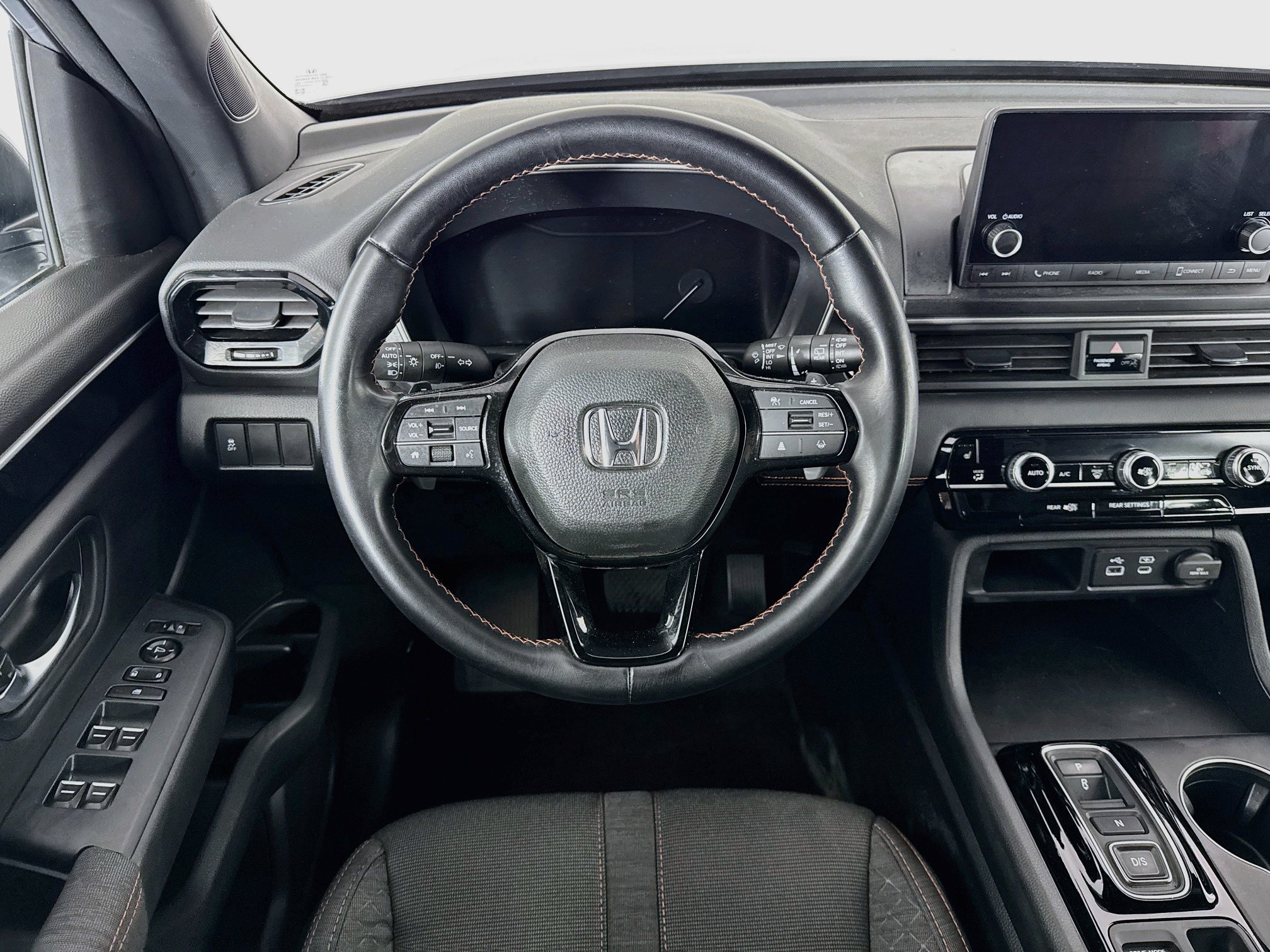 Certified 2025 Honda Pilot Sport image 21