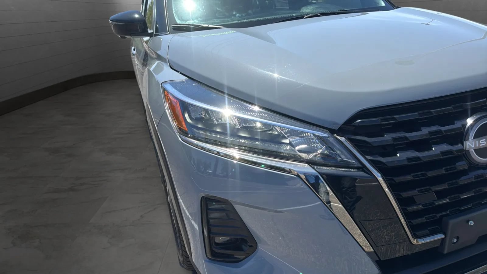 Used 2022 Nissan Kicks SR w/ Premium Package FWD image 30