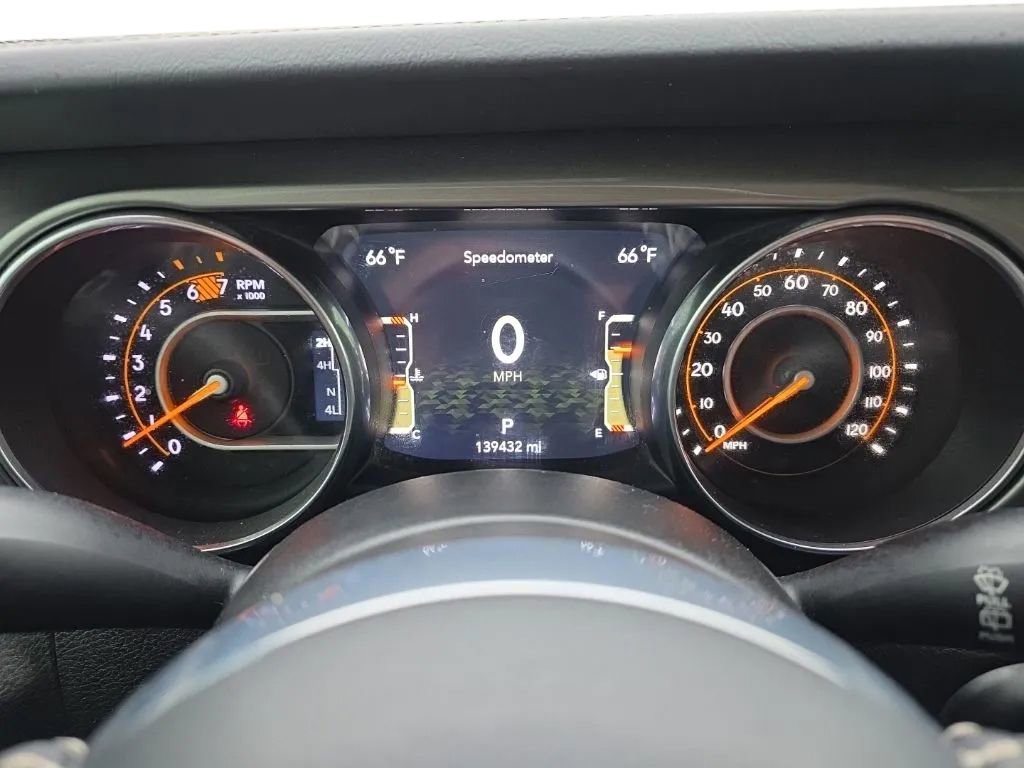 Used 2019 Jeep Wrangler Unlimited Sahara AWD/4WD image 22