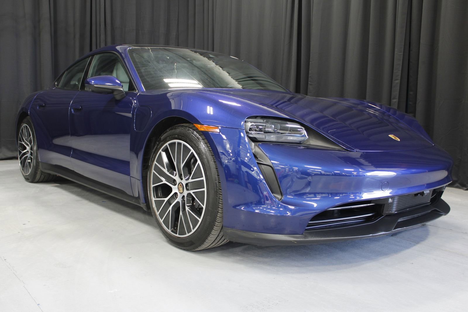 Certified 2021 Porsche Taycan image 9