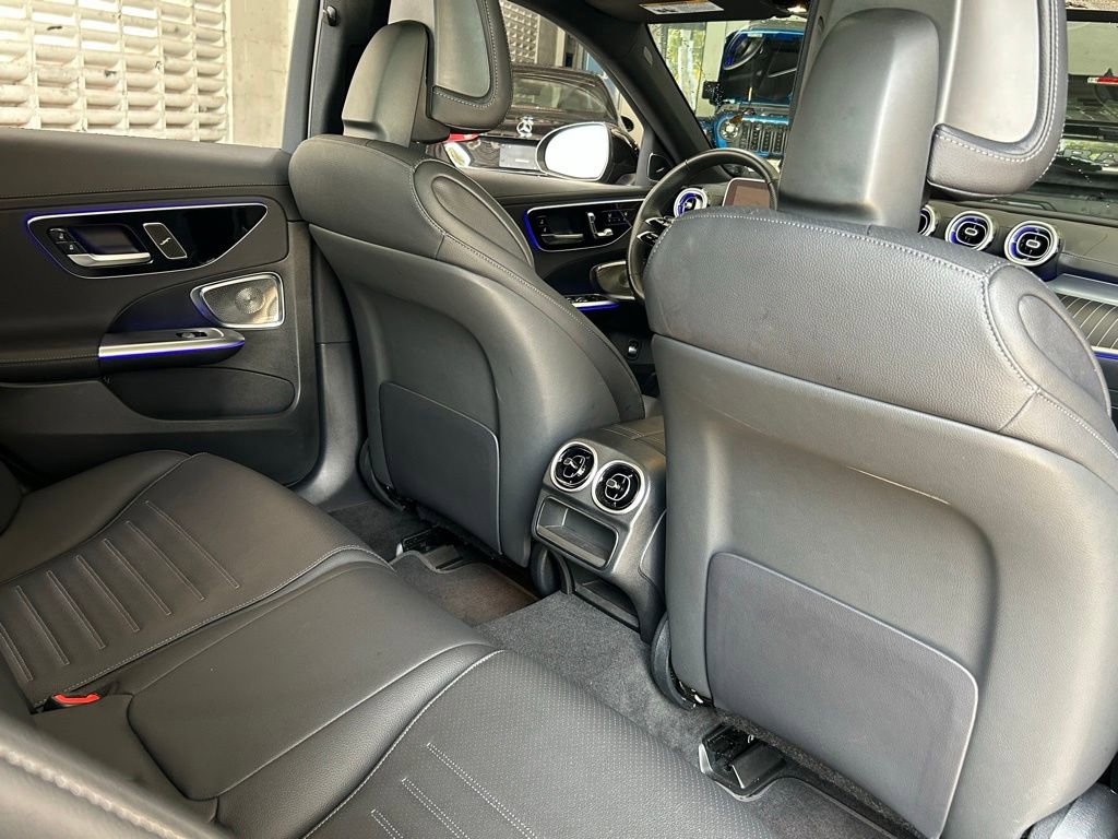 Used 2025 Mercedes-Benz C 300 4MATIC Sedan image 43