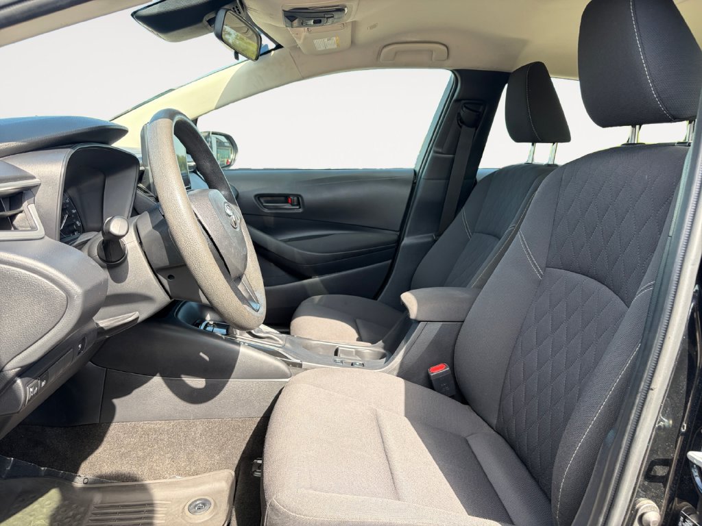 Used 2024 Toyota Corolla LE FWD image 9