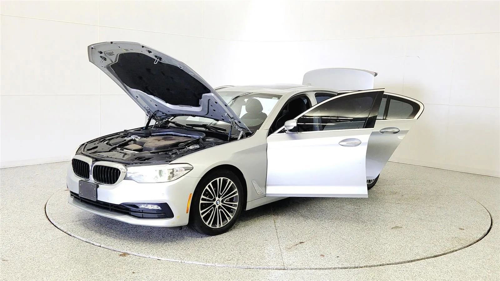 Used 2017 BMW 530i xDrive image 10