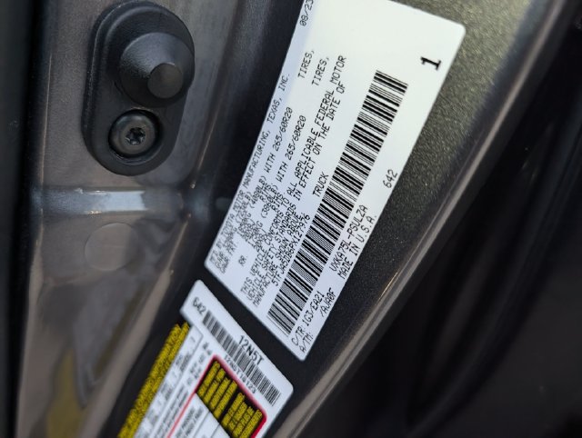 Used 2023 Toyota Tundra Limited w/ Power Package AWD/4WD image 37