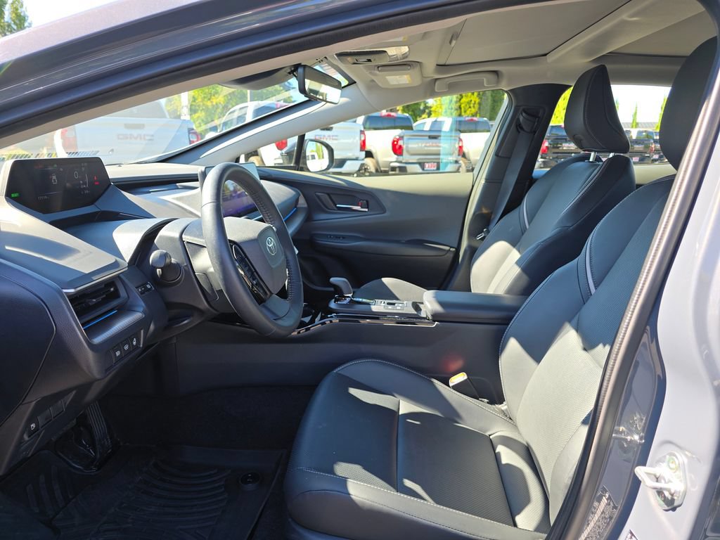 Used 2024 Toyota Prius XLE AWD/4WD image 56
