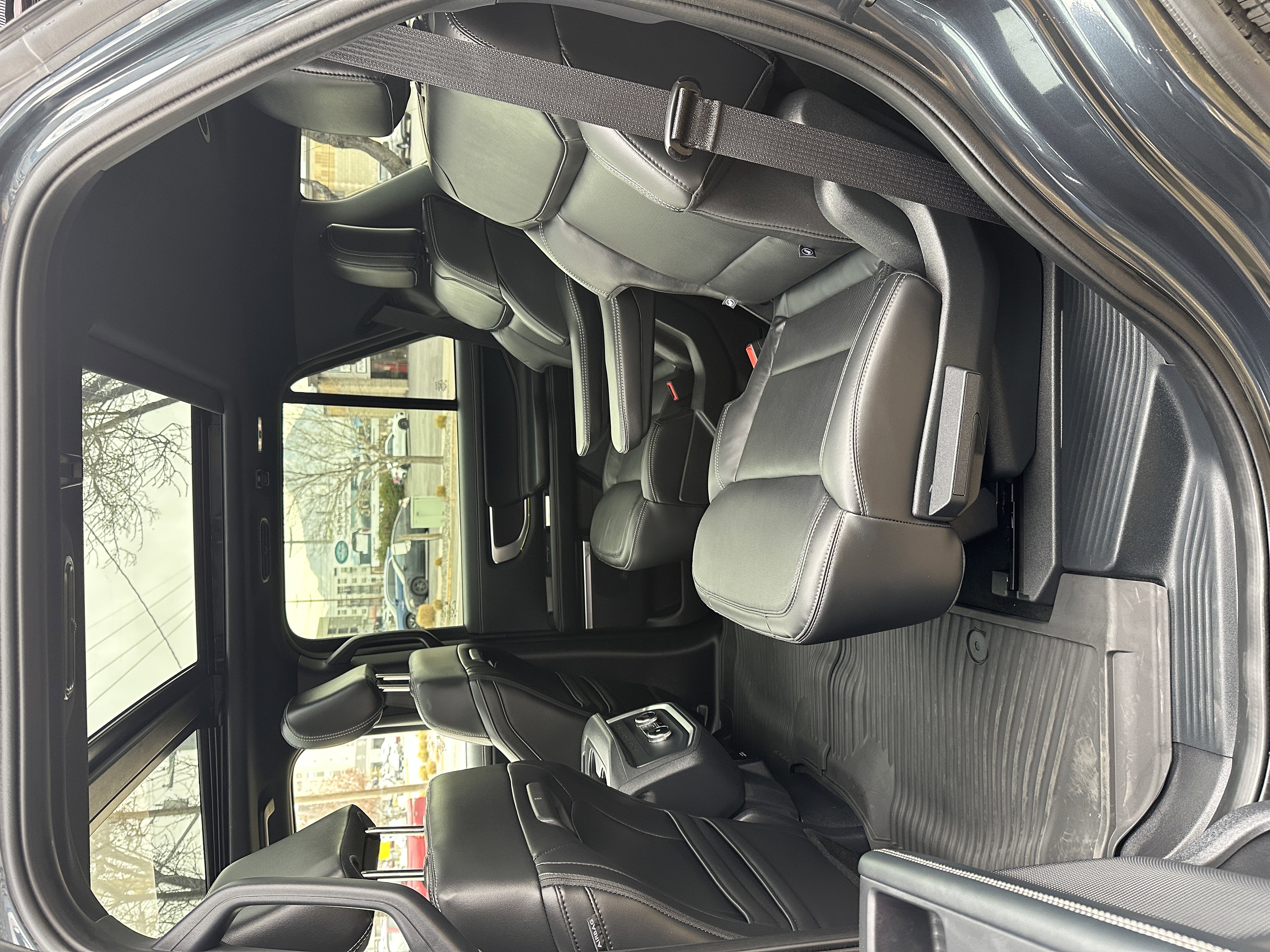 Used 2025 Ford Expedition Platinum w/ Stealth Appearance Package AWD/4WD image 22