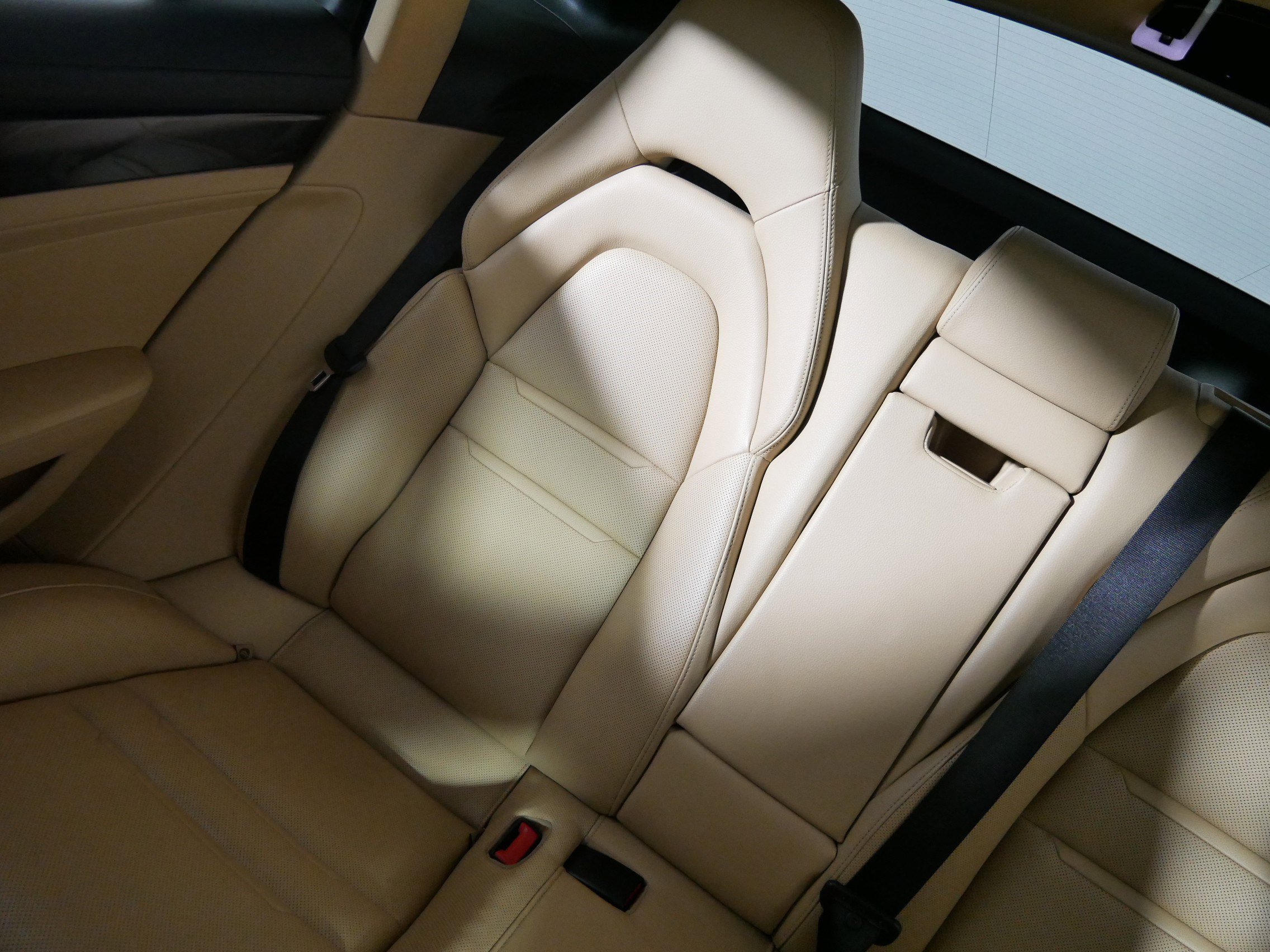 Used 2022 Porsche Panamera 4 image 12