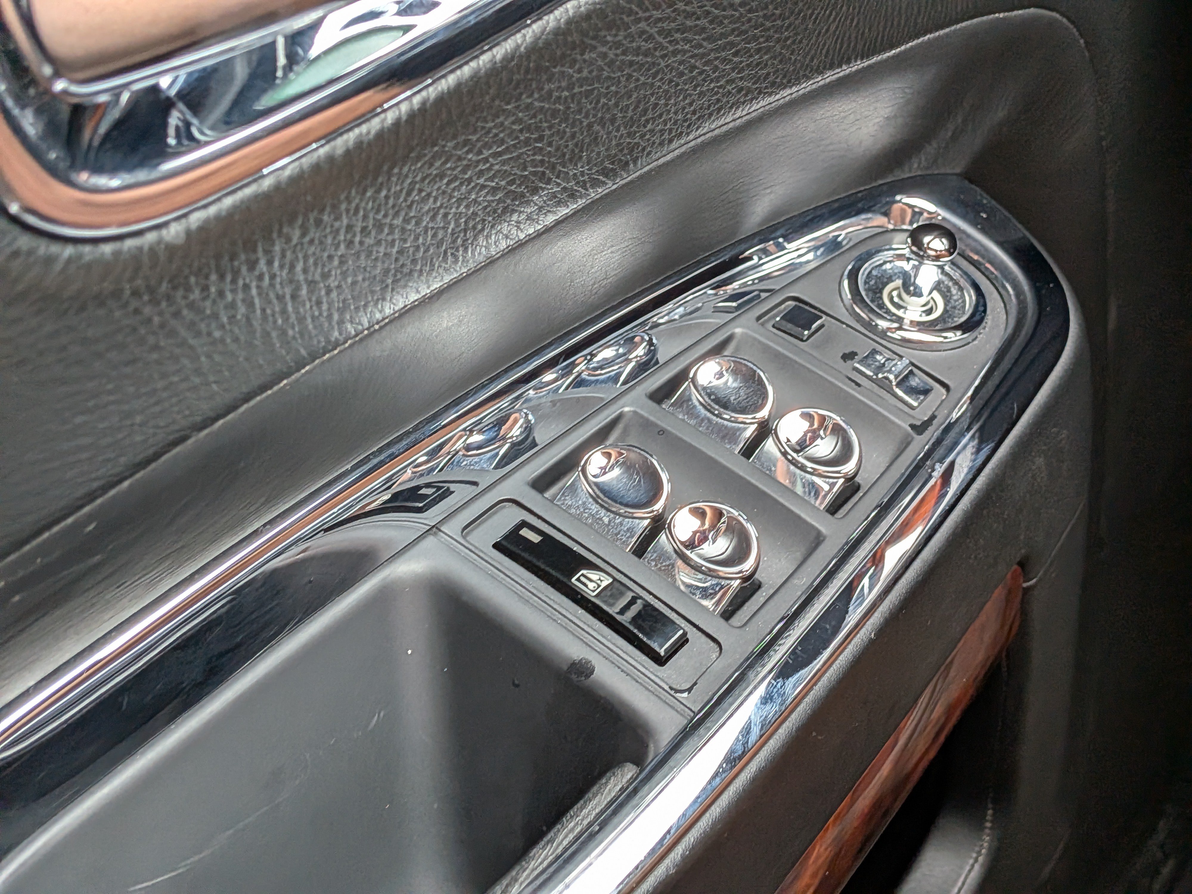 Used 2013 Rolls-Royce Ghost RWD image 20