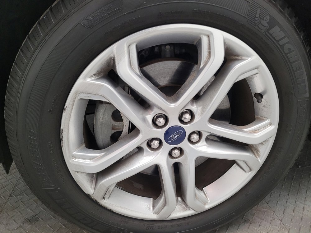 Used 2017 Ford Edge Titanium image 31