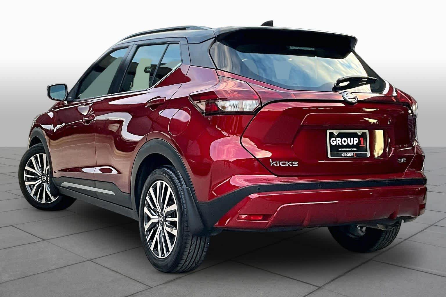 Certified 2021 Nissan Kicks SR w/ SR Premium Package FWD image 12