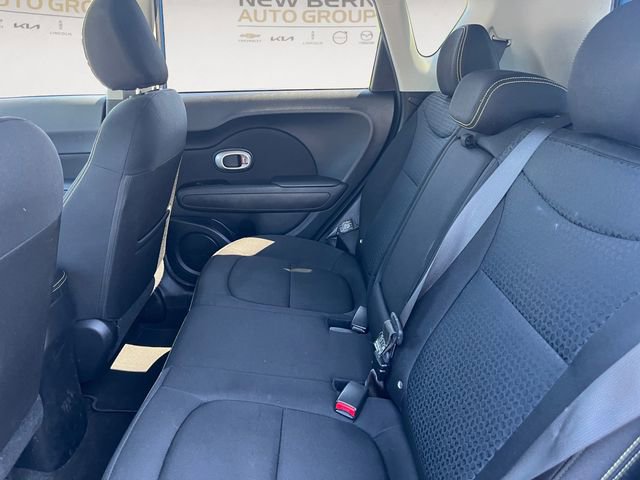Used 2016 Kia Soul + w/ Designer's Package FWD image 13