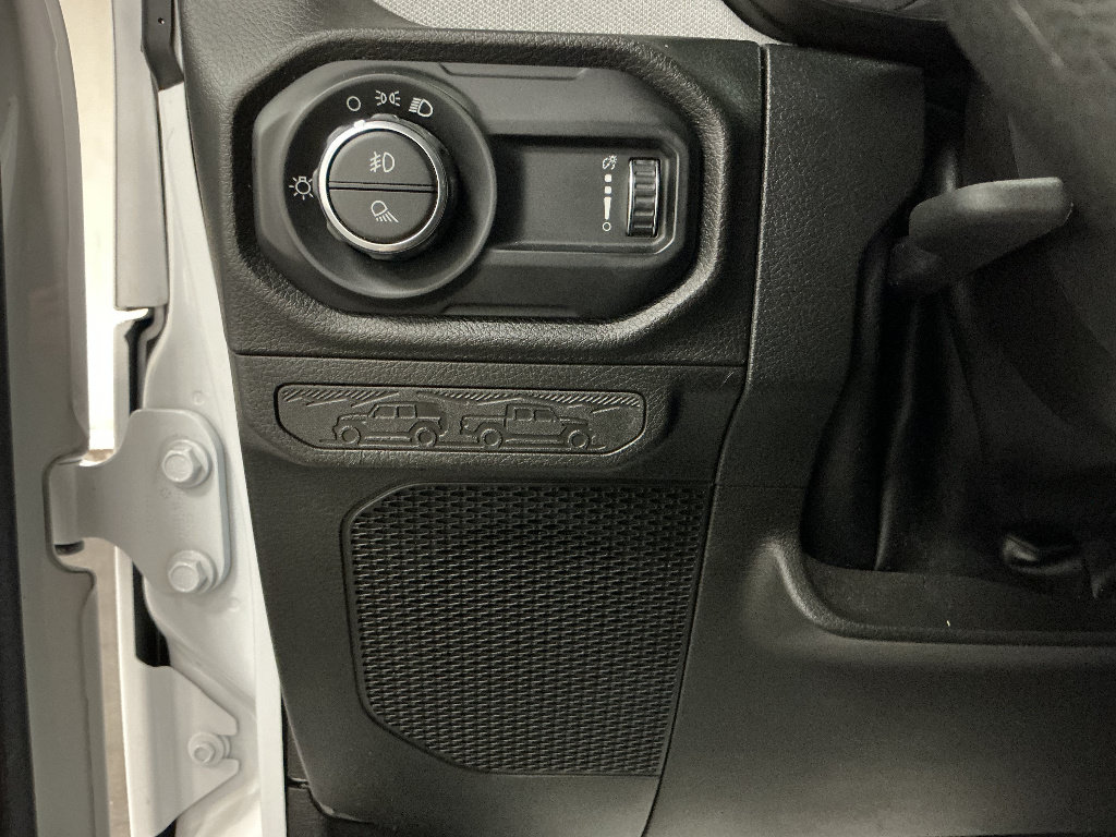Used 2024 Jeep Gladiator Sport AWD/4WD image 11