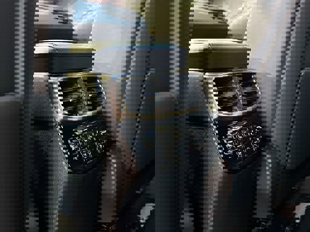 New 2026 Lexus RX 450h AWD image 33